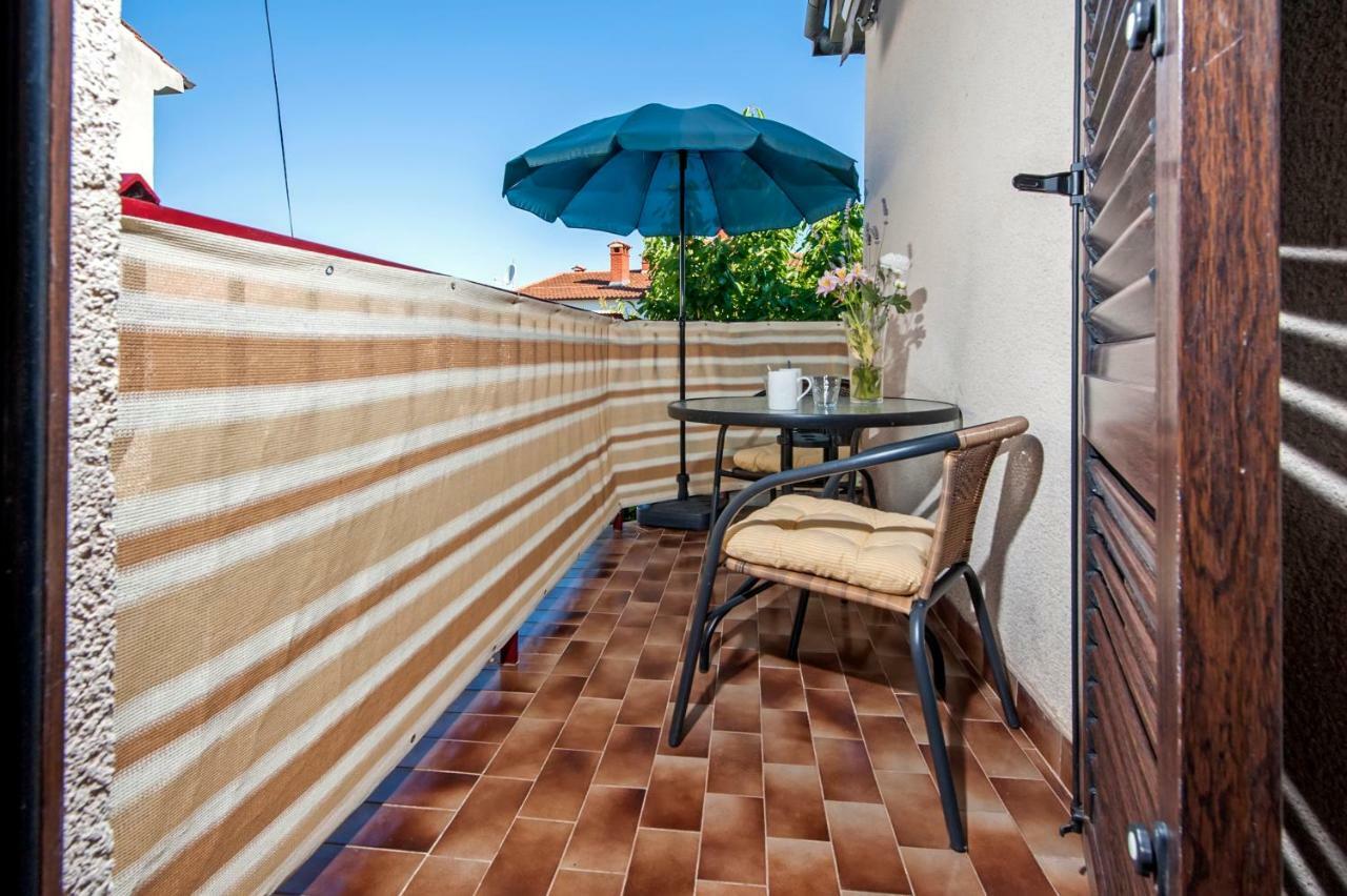 Apartment Nika Ровінь Екстер'єр фото